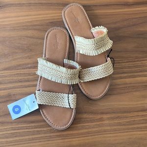 NWT - Universal Thread Slides